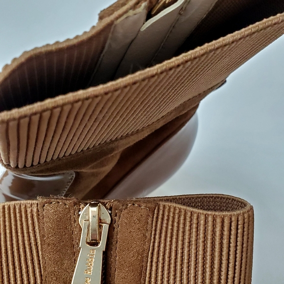 Boots - Picture 6 of 7